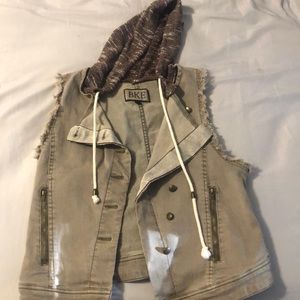 BKE Vest with removable hood